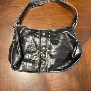Chic Black Croc-Embossed Shoulder Bag